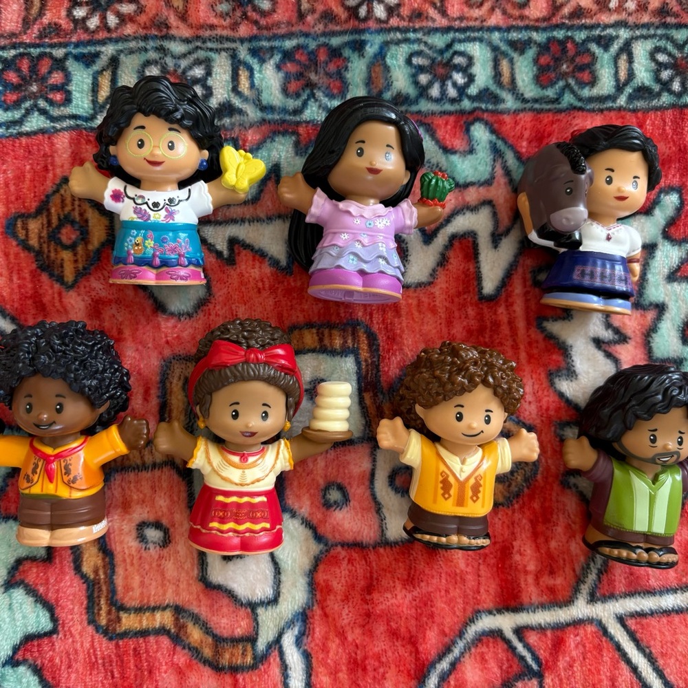 Encanto Little People Set of 7